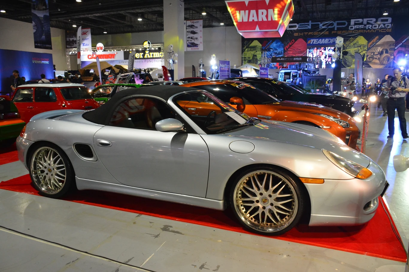 Porsche zapowiada analizę strategii firmy. Producent luksusowych samochodów nie wyklucza redukcji etatów Porsche zapowiada analizę strategii firmy. Producent luksusowych samochodów nie wyklucza redukcji etatów