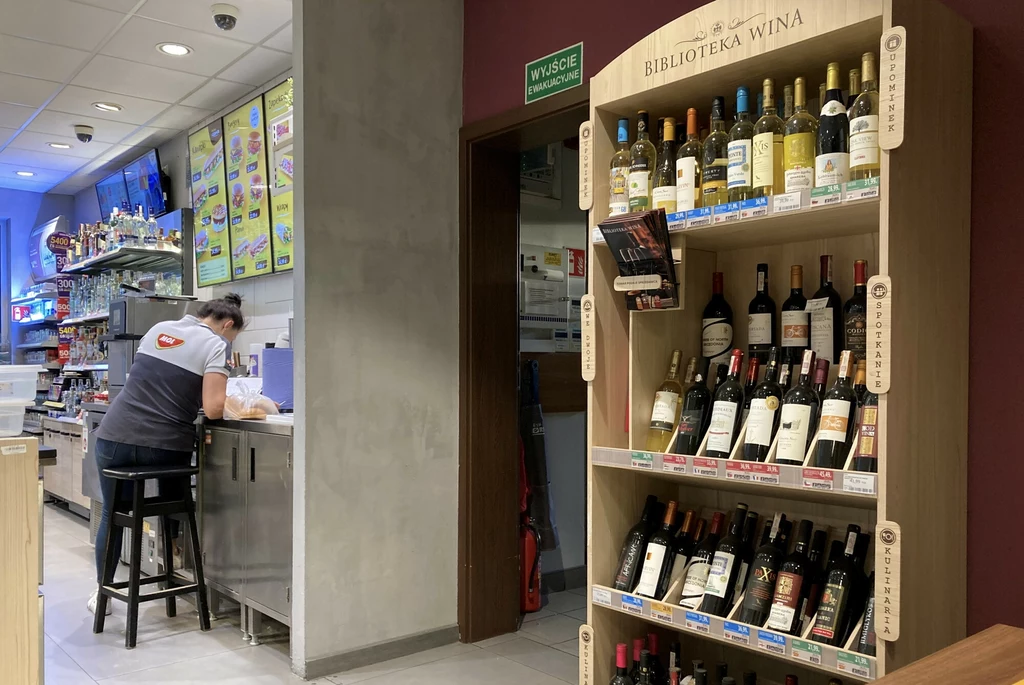 W czwartek sejmowe komisje dyskutowały nad propozycjami ograniczającymi dostępność do alkoholu (zdj. ilustracyjne)