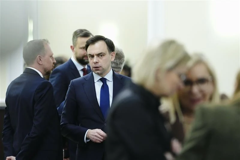 Sprawa pieniędzy dla PiS. Andrzej Domański podjął decyzję Sprawa pieniędzy dla PiS. Andrzej Domański podjął decyzję