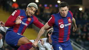 Ronald Araujo i Robert Lewandowski w barwach FC Barcelona