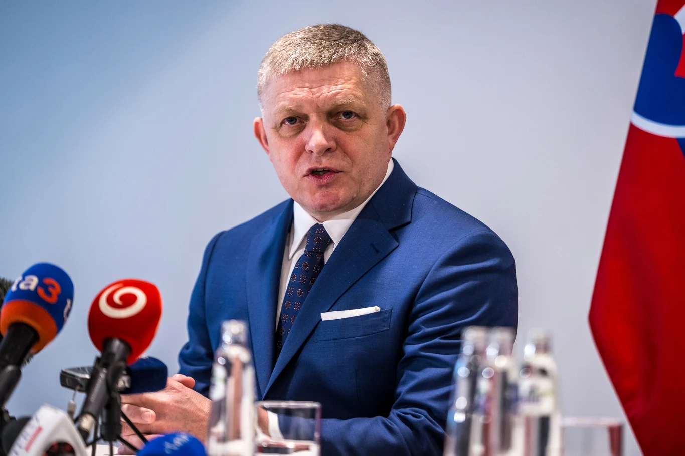 Robert Fico na konferencji po spotkaniu z unijnymi urzędnikami w Brukseli 9 stycznia Robert Fico na konferencji po spotkaniu z unijnymi urzędnikami w Brukseli 9 stycznia