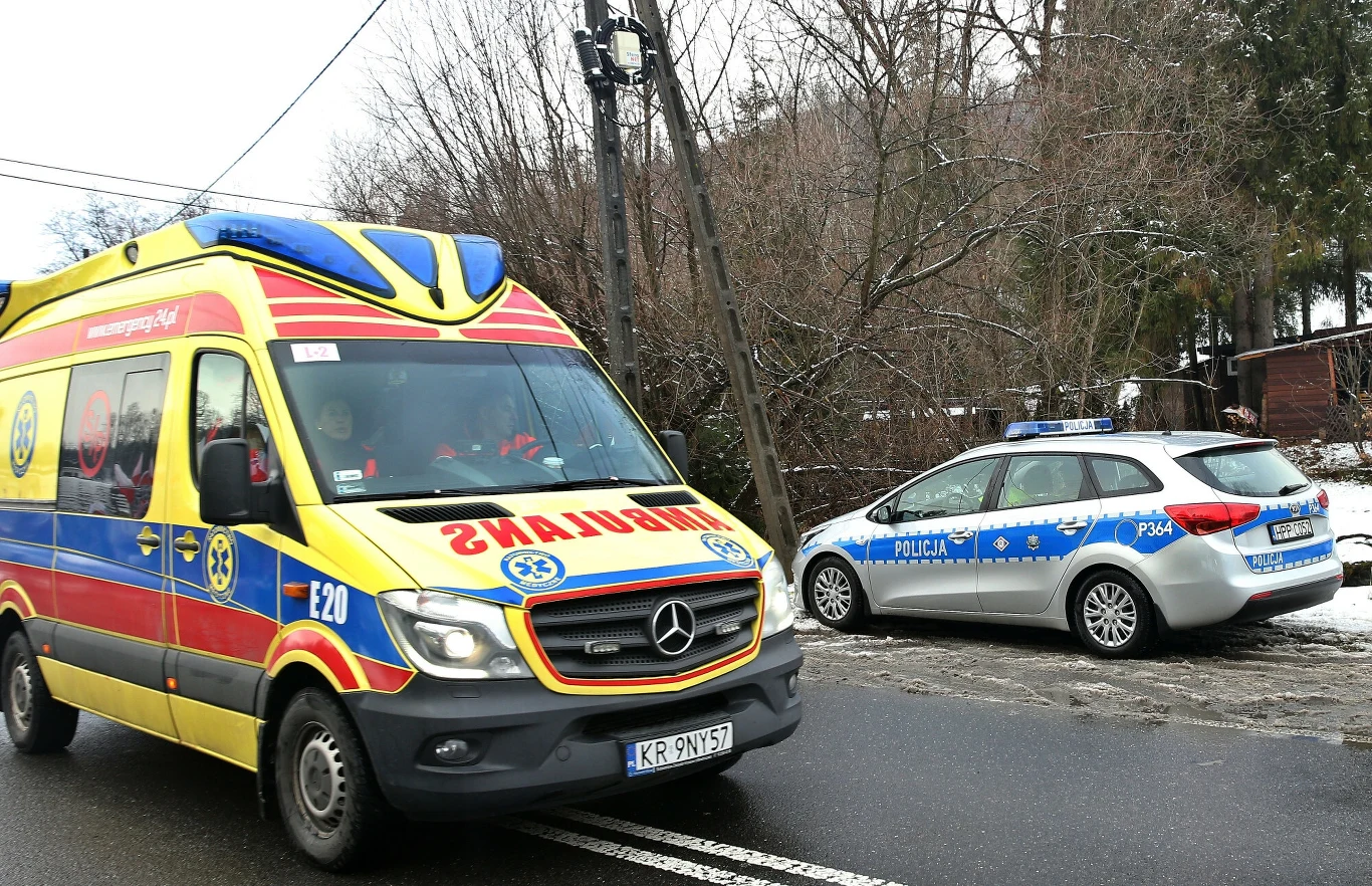 Przy drodze odnaleziono ciało mężczyzny (zdj. ilustr.) Przy drodze odnaleziono ciało mężczyzny (zdj. ilustr.)
