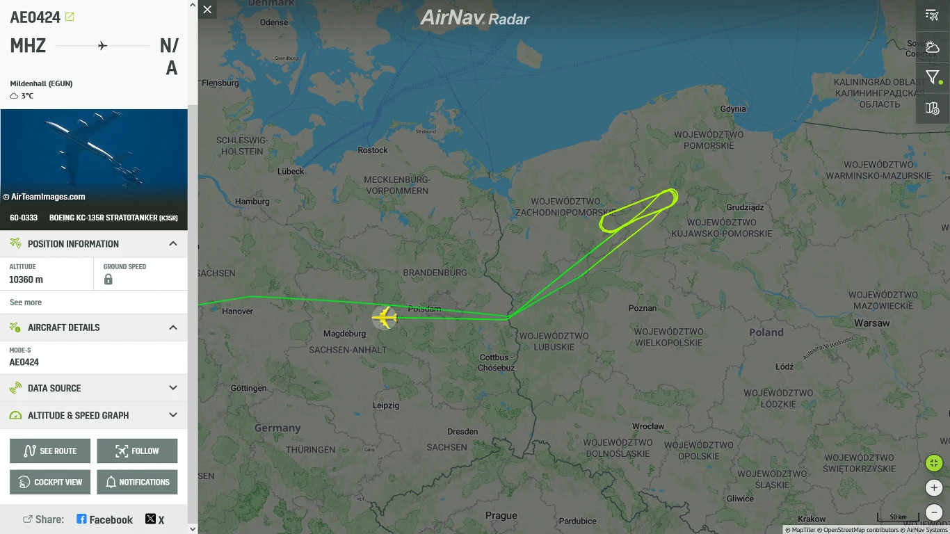 Trasa lotu samolotu KC-135R Stratotanker nad Polską
