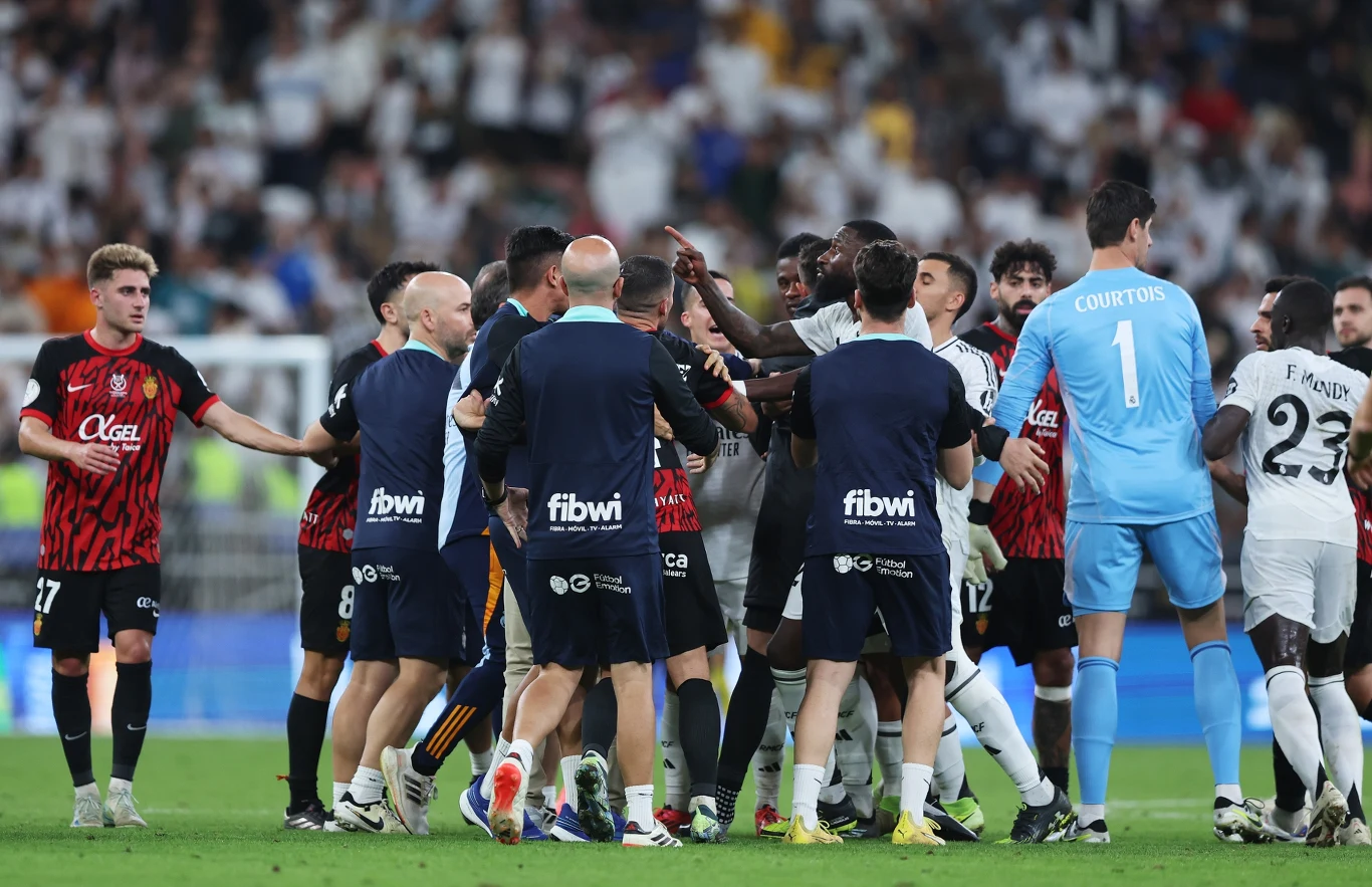 Awantura po meczu Real Madryt - RCD Mallorca Awantura po meczu Real Madryt - RCD Mallorca