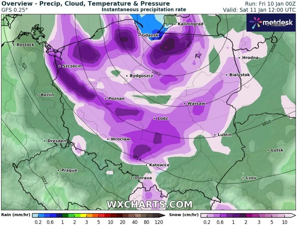 W sobotę opady śniegu wystąpią w całej Polsce. Najsilniejsze pojawią się na północy kraju oraz w rejonie Sudetów W sobotę opady śniegu wystąpią w całej Polsce. Najsilniejsze pojawią się na północy kraju oraz w rejonie Sudetów