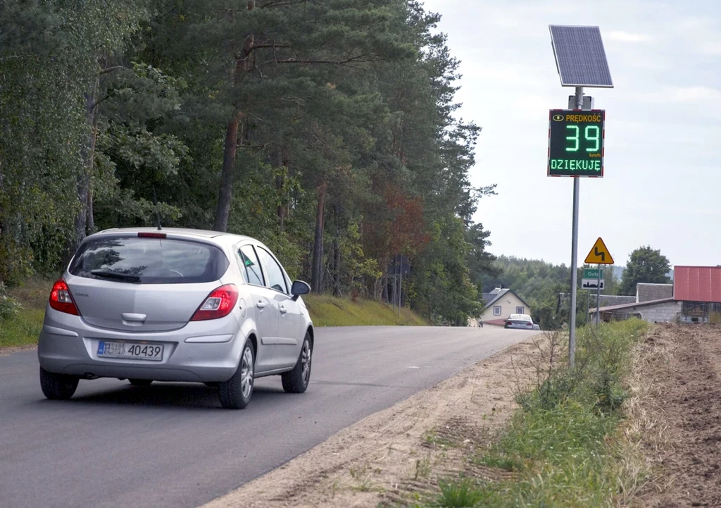 W 2024 roku ponad 26 tys. kierowców straciło na 3 miesiące prawo jazdy za przekroczenie prędkości w obszarze zabudowanym o ponad 50 km/h