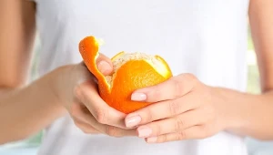 Zimą, z owoców, najchętniej jemy mandarynki i pomarańcze. Jakie właściwości mają te drugie owoce?