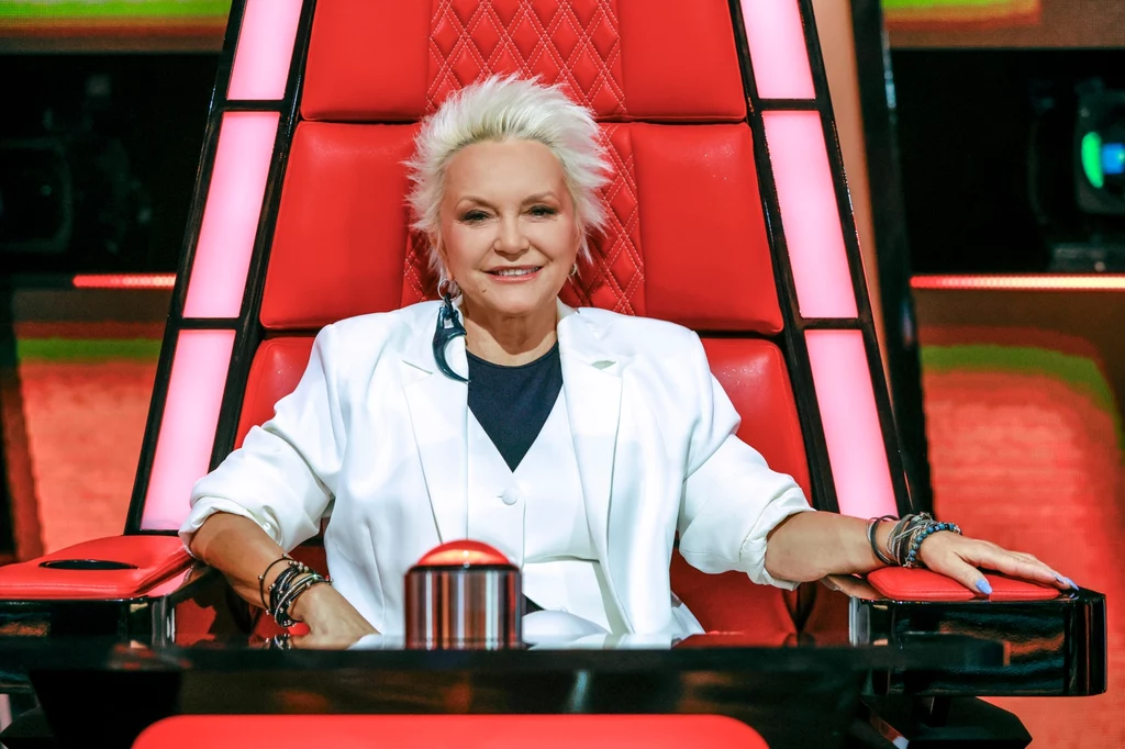 Małgorzata Ostrowska w czerwonym fotelu w "The Voice Senior"