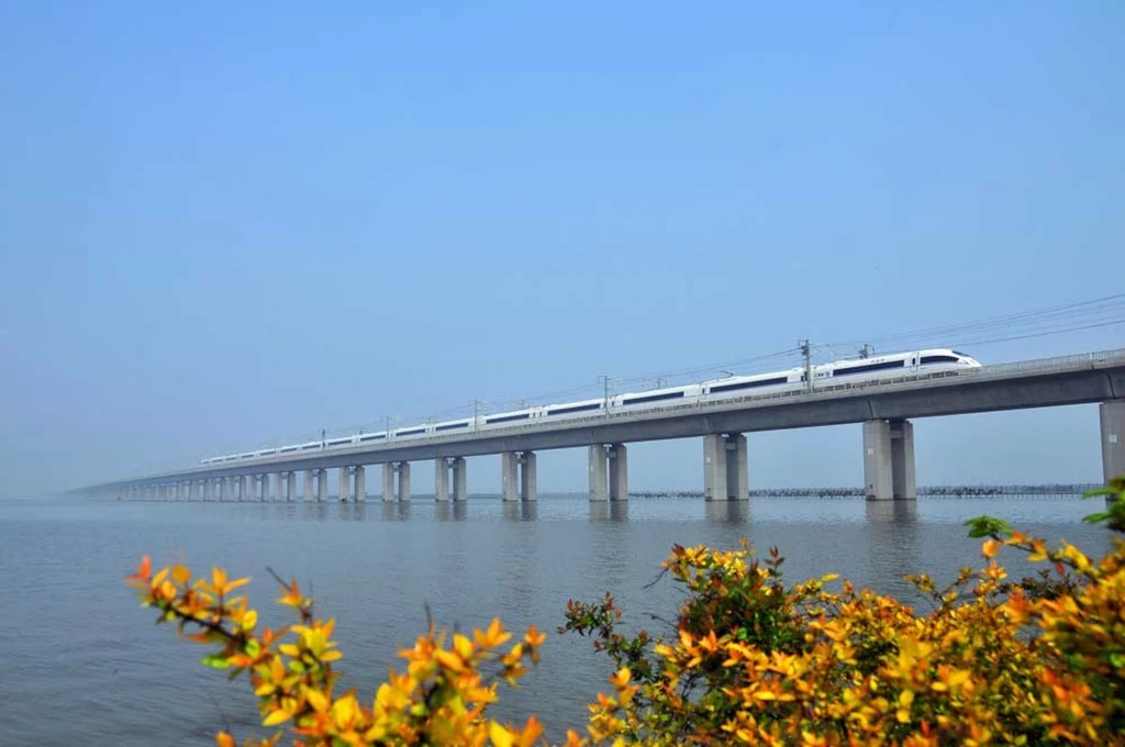 Danyang-Kunshan Grand Bridge. Najdłuższy most na świecie.