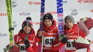 Od lewej: Kamil Stoch, Paweł Wąsek i Jakub Wolny