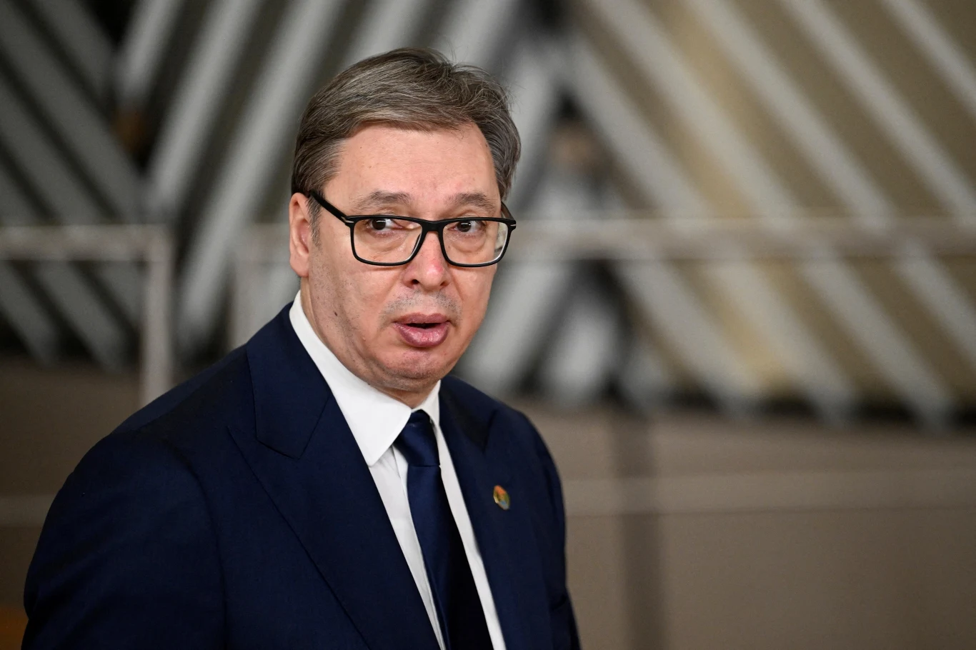Prezydent Serbii Aleksandar Vuczić dziękuje Amerykanom za odroczenie sankcji na największy serbski koncern naftowy NIS Prezydent Serbii Aleksandar Vuczić dziękuje Amerykanom za odroczenie sankcji na największy serbski koncern naftowy NIS