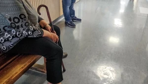 Polskę czeka poważny problem, jeśli chodzi o zapewnienie opieki dla coraz liczniejszej rzeszy seniorów w społeczeństwie