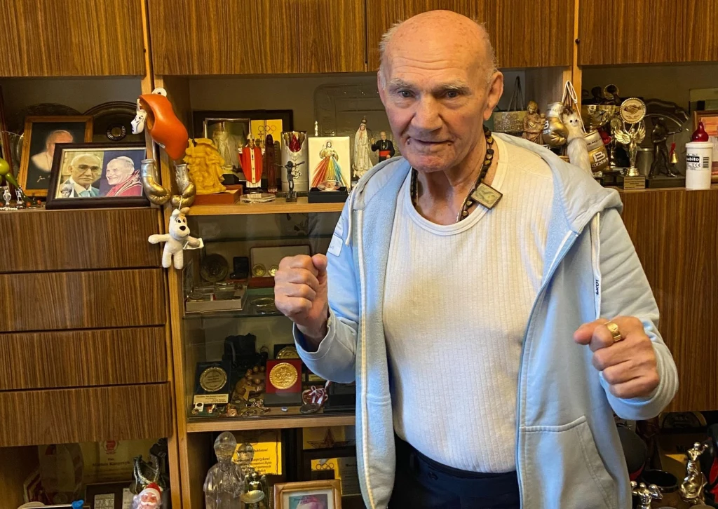 Marian Kasprzyk wywalczył złoty medal na igrzyskach olimpijskich w Tokio w 1964 roku. Jest obecnie najstarszym żyjącym polskim czempionem IO w tej dyscyplinie sportu