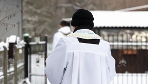 Kolęda po nowemu. Księża coraz częściej rezygnują z kopert