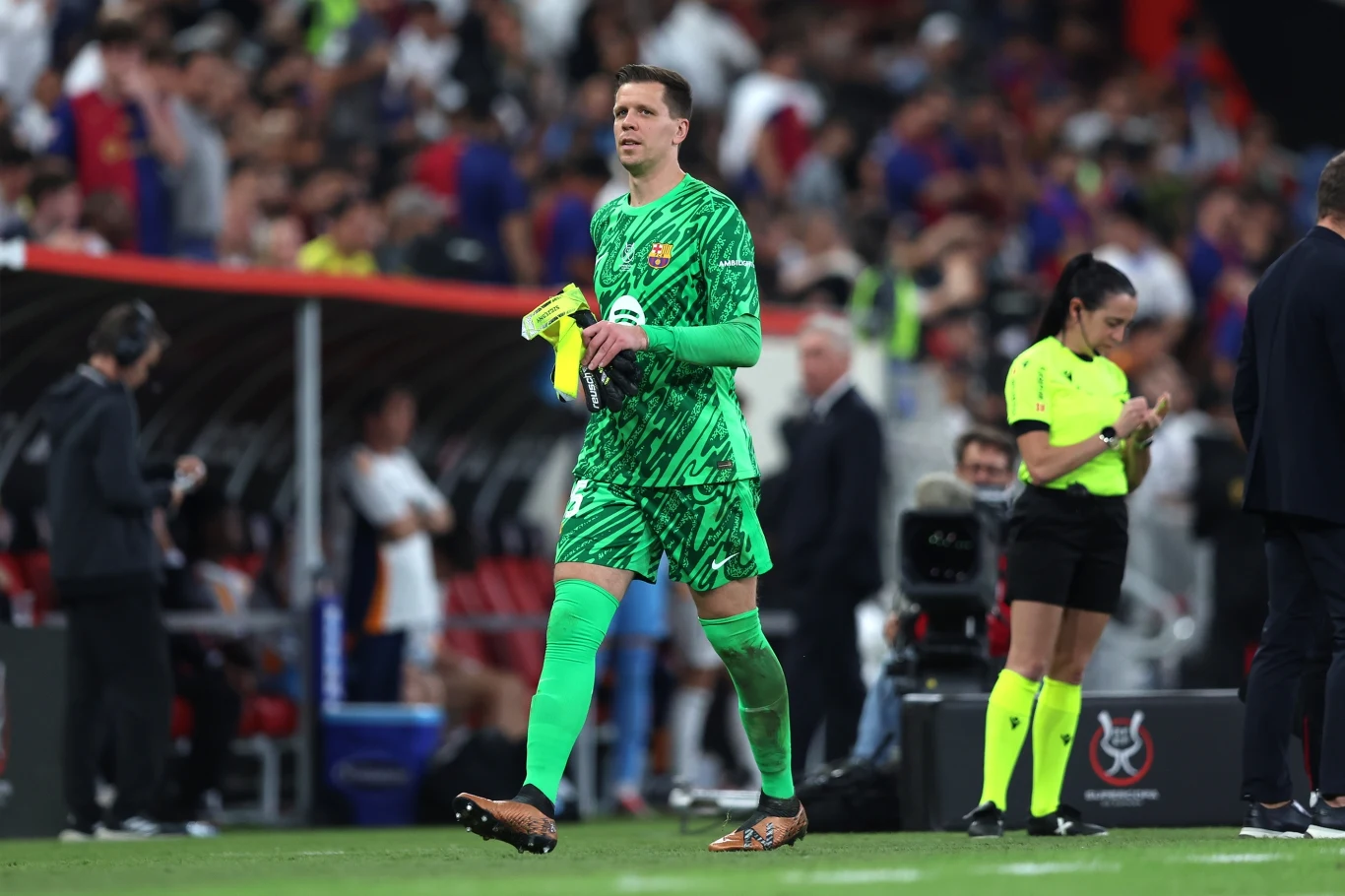 Wojciech Szczęsny zostanie "podwójnie" ukarany po finale Superpucharu Hiszpanii Wojciech Szczęsny zostanie "podwójnie" ukarany po finale Superpucharu Hiszpanii