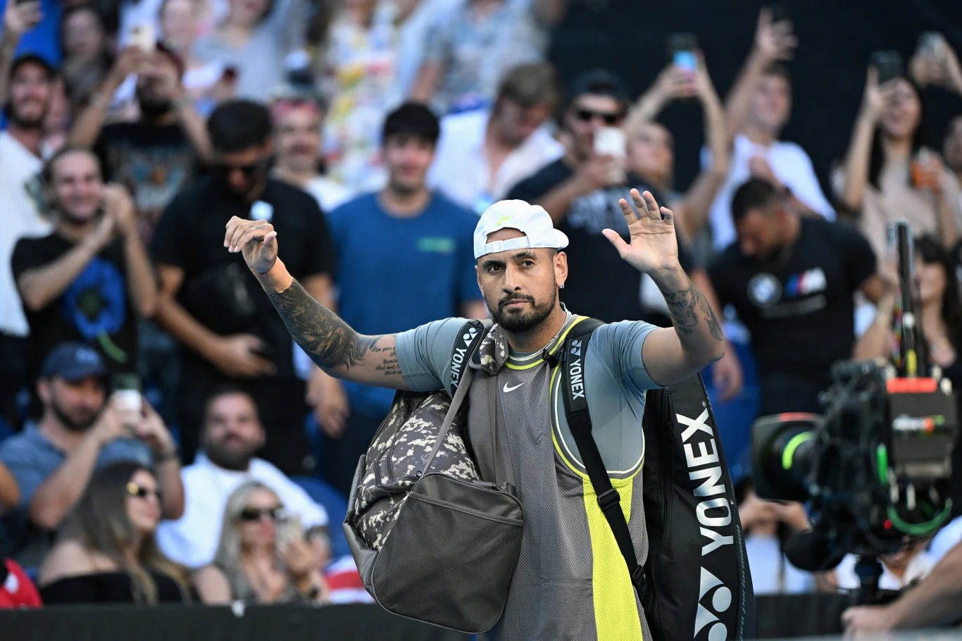 Nick Kyrgios witany przez kibiców Nick Kyrgios witany przez kibiców