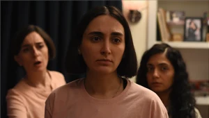 Kadr z filmu "Nasienie świętej figi"