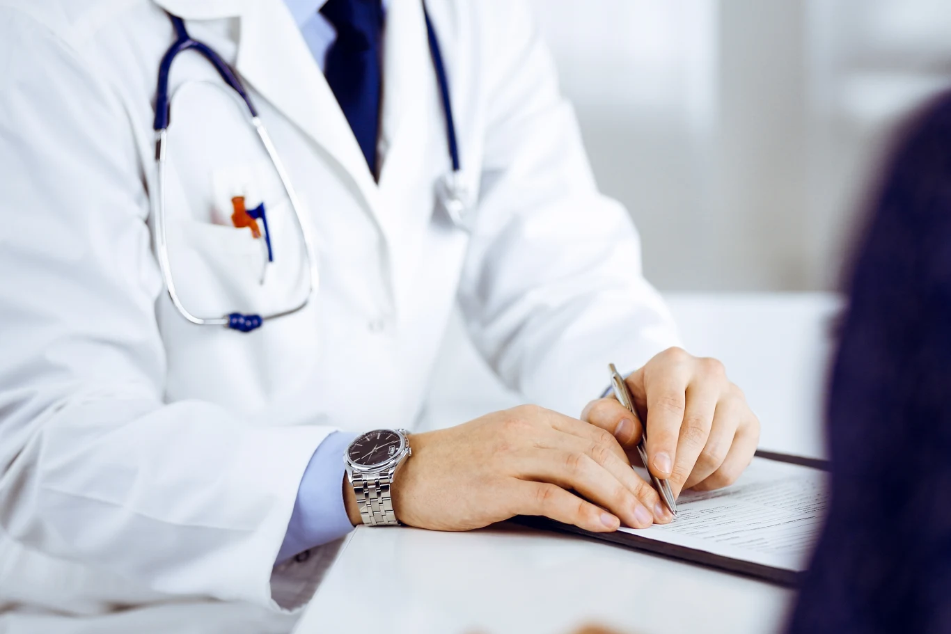 Większość badań podstawowych, oceniających ogólny stan zdrowia pacjenta, można wykonać w ramach refundacji NFZ ze skierowaniem od lekarza podstawowej opieki zdrowotnej