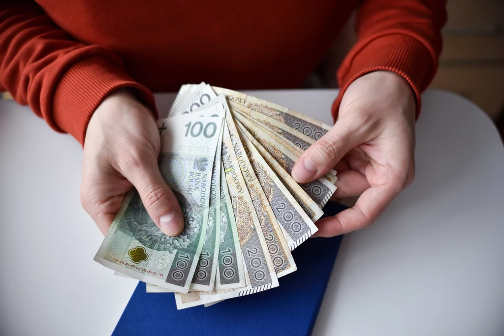 Świadczenie rehabilitacyjne. Ile wynosi w 2025 r. i komu przysługuje?
