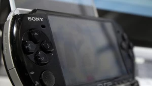 Jak przekształcić mobilne Sony PlayStation Portable w stacjonarną konsolę?