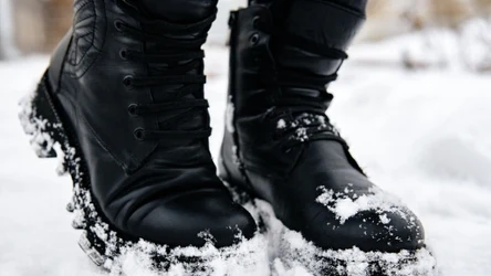 Śniegowce są jednymi z najmodniejszych butów w tym sezonie. 