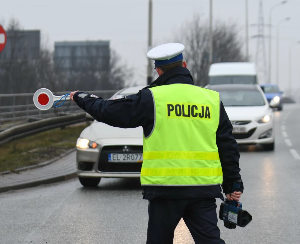 Co grozi kierowcy za niezatrzymanie się do policyjnej kontroli?