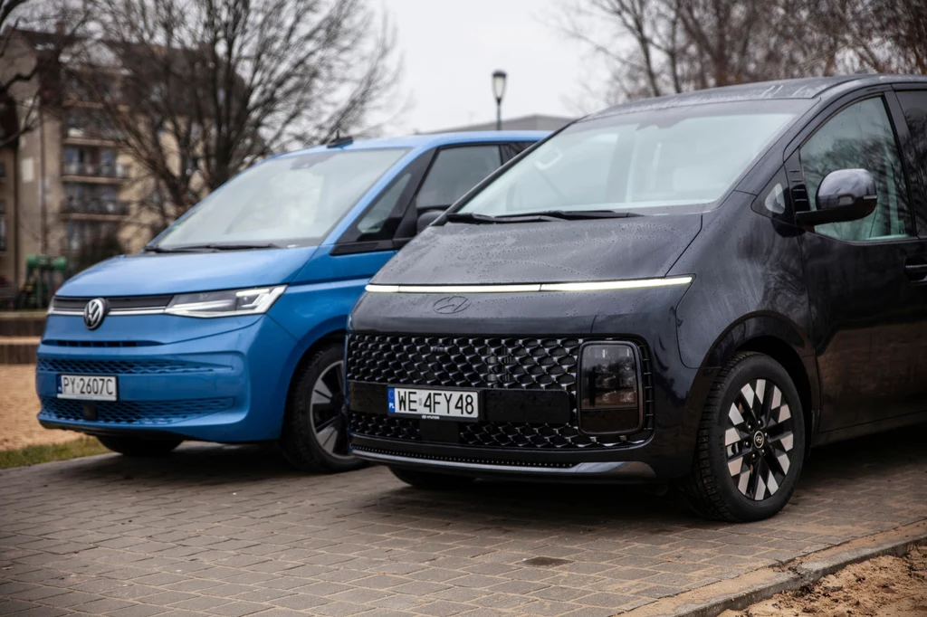 Hyundai Staria i Volkswagen Multivan prezentują skrajne podejścia do minivanów