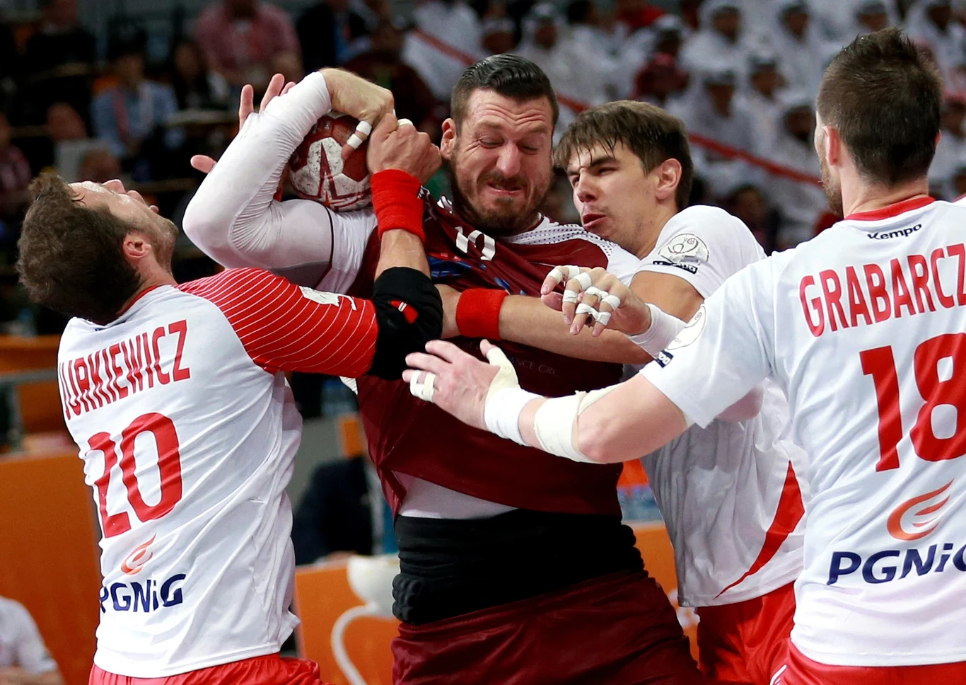 Bora Vidal, Hiszpan reprezentujący w 2015 roku Katar, kontra reprezentanci Polski. W pamiętnym boju o finał