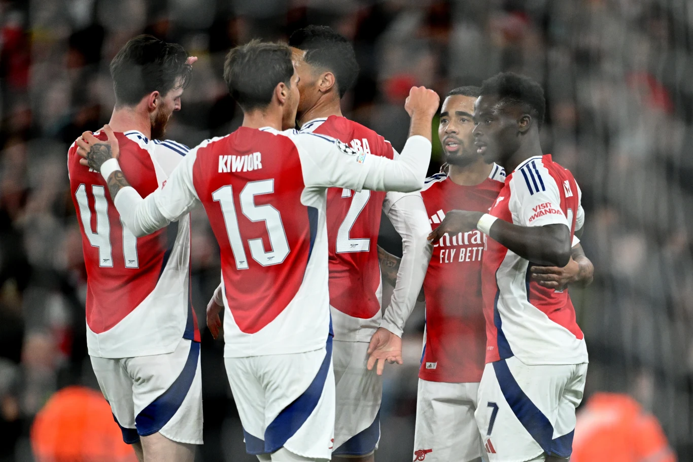 Gabriel Jesus (drugi od prawej) doznał wyjątkowo uciążliwej kontuzji. Nie należy się spodziewać, że piłkarz Arsenalu powróci do gry przed końcem sezonu Gabriel Jesus (drugi od prawej) doznał wyjątkowo uciążliwej kontuzji. Nie należy się spodziewać, że piłkarz Arsenalu powróci do gry przed końcem sezonu