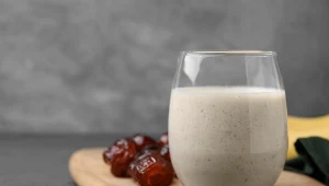 Lubisz chałwę? Pij regularnie ten koktajl i pożegnaj nadprogramowe kilogramy