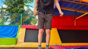 Największy w Europie park trampolin znajduje się w Polsce. Wybierz się w ferie i poczuj się jak Ninja Warrior