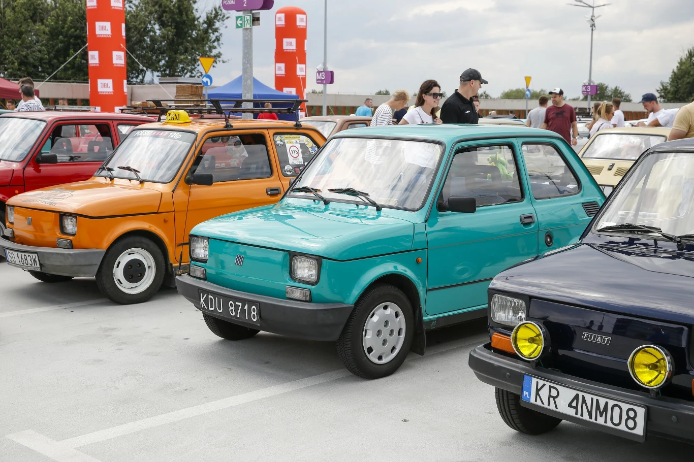 Jeśli fani maluchów będą chcieli się spotkać w gronie większym niż 10 samochodów, to powinni to wcześniej zgłosić Historia Fiata 126p zatoczyła koło