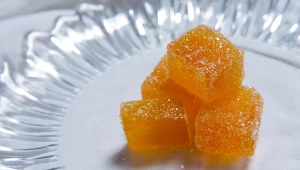 Przepis na owocowe galaretki z cukrem rodem z PRL-u. Zrobisz je z 3 składników