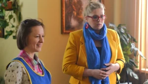 Justyna Gugała i Elżbieta Romanowska w serialu "Ranczo"
