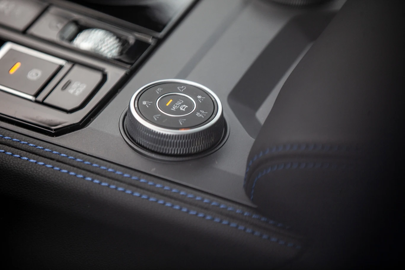 Touareg ma cały szereg trybów jazdy - także do jazdy w terenie