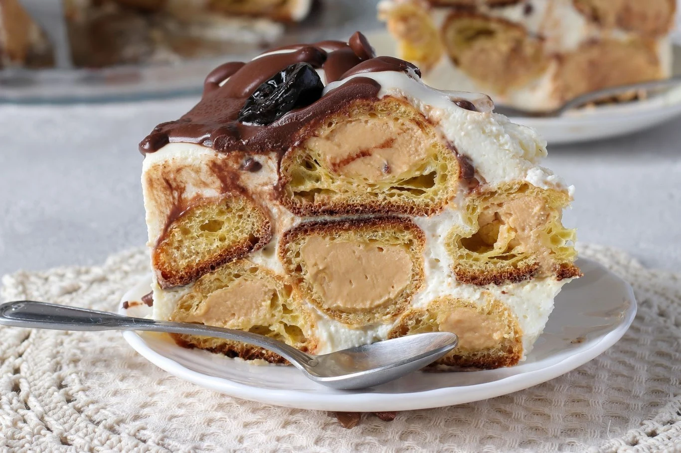 Ciasto Żyrafa zaskoczy gości nie tylko pysznym smakiem, ale i genialnym wyglądem Ciasto Żyrafa zaskoczy gości nie tylko pysznym smakiem, ale i genialnym wyglądem