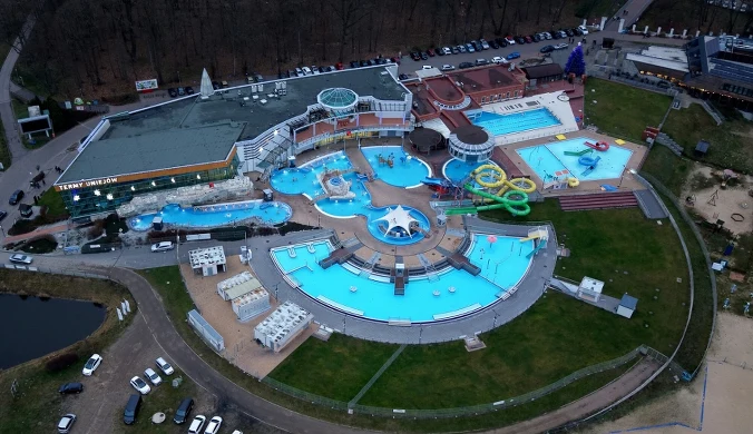 Solankowe baseny, borowina, zabiegi. Gorące źródła to nie tylko domena polskich gór /na zdjęciu: Termy Uniejów 