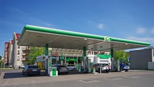 Brytyjski koncern paliwowy BP chce oszczędzać. Zwolni w tym roku 4700 pracowników etatowych i 3000 kontraktowych