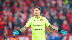 Wszedł do restauracji i się zaczęło. Kibice ŁKS-u ruszyli na Gikiewicza