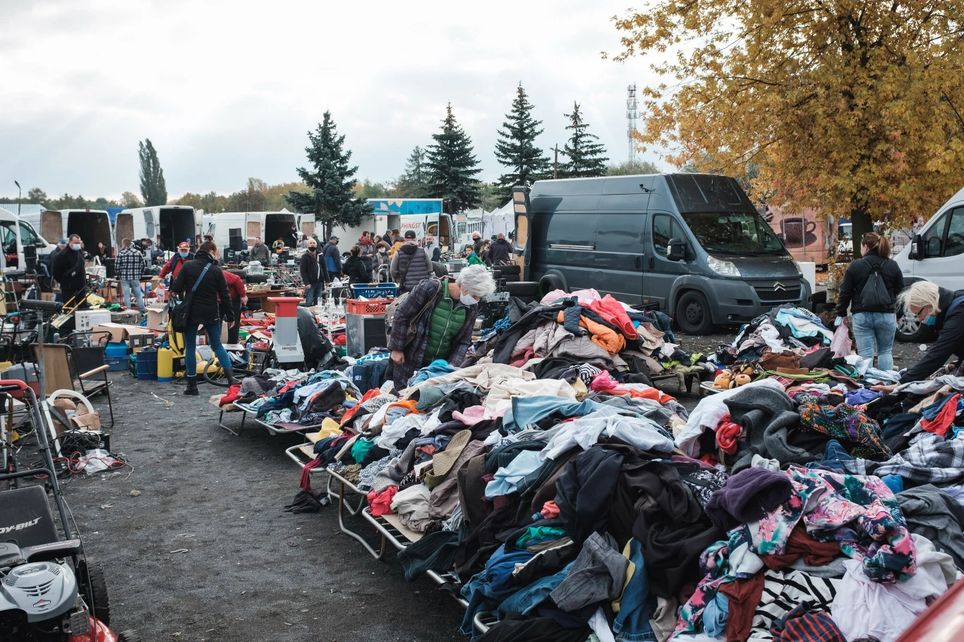 Ministerstwo Klimatu i Środowiska wydało rekomendacje dla gmin w sprawie zbiórki tekstyliów Ministerstwo Klimatu i Środowiska wydało rekomendacje dla gmin w sprawie zbiórki tekstyliów