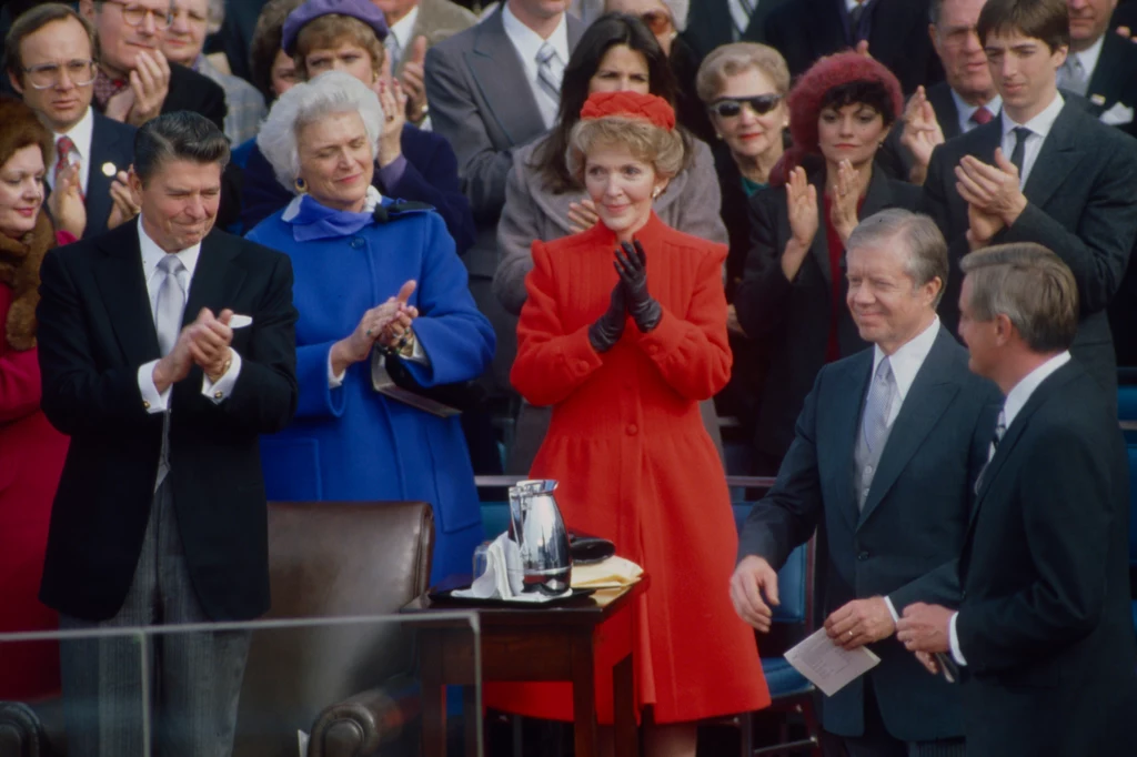 Nancy Reagan pokochała na wiele lat kolor czerwony, a początek tej miłości upatrywany jest właśnie w dniu inauguracji 