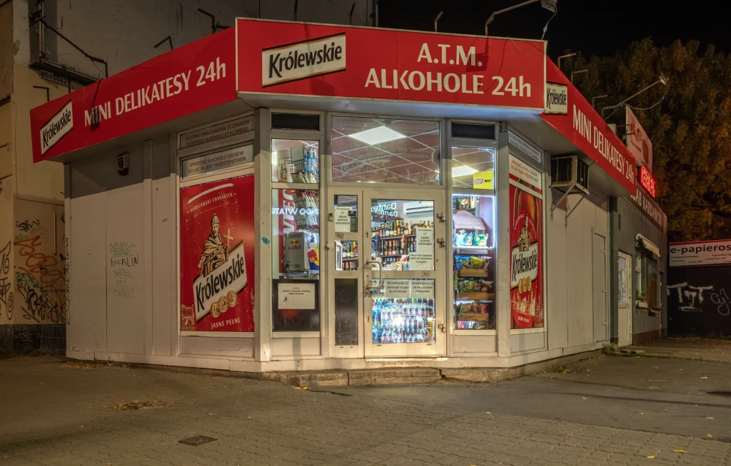 Władze Gdańska chcą rozszerzyć nocną prohibicję na teren całego miasta. Na zdj. sklep nocny