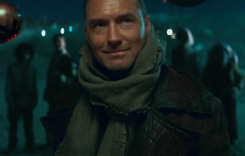 Jude Law w serialu "Załoga rozbitków" Jude Law w serialu "Załoga rozbitków"