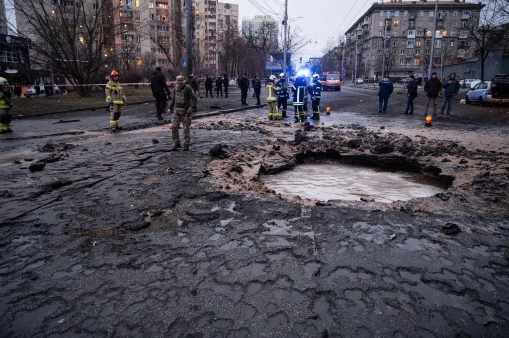 Kijów. Skutki ataku rakietowego 18 stycznia Kijów. Skutki ataku rakietowego 18 stycznia