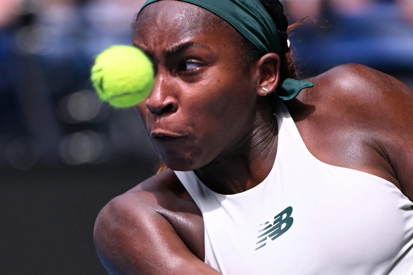 Coco Gauff przegrała w końcu seta, ale nadal w sezonie 2025 jest niepokonana