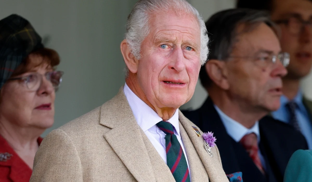 Król Karol III Król Karol III