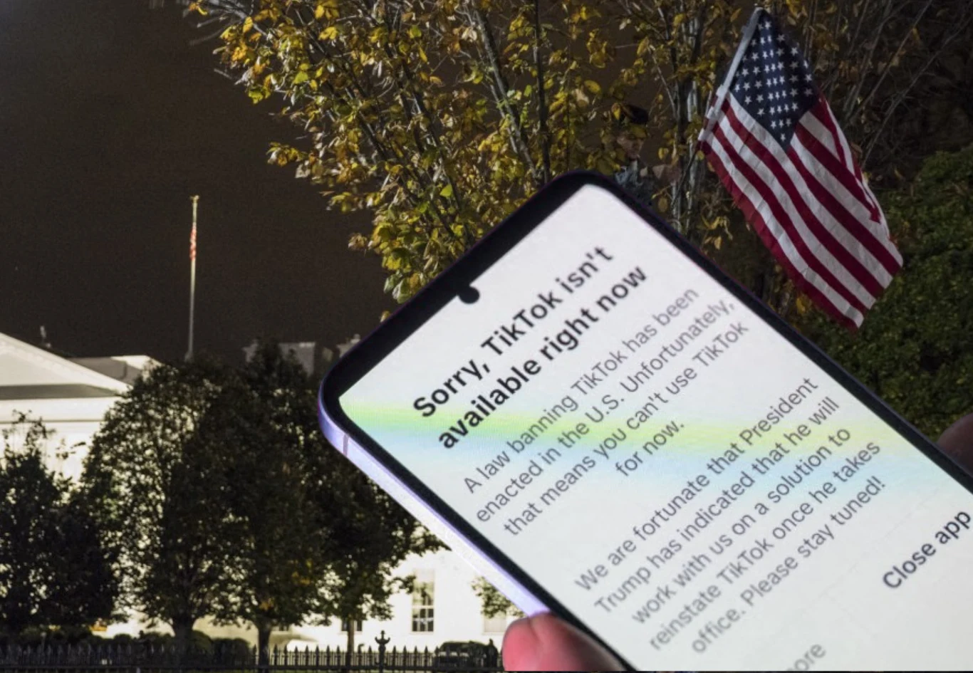 TikTok pozostaje w USA. "Dzięki umowie uratowaliśmy tysiące miejsc pracy" TikTok wznowił działanie na terenie USA. To efekt interwencji Donalda Trumpa. Zdj. ilustracyjne