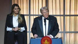 Prezydent elekt Donald Trump z żoną Melanią podczas wystąpienia 19 stycznia