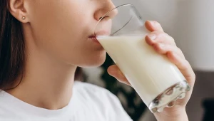 Jest jeszcze zdrowszy niż kefir. Zrobisz go z 3 tanich składników 