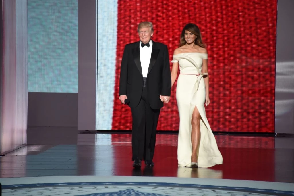 Melania i Donald Trump podczas balu inauguracyjnego w 2017 r.